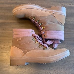 Keds Women’s Camp Boots- Size 8.5